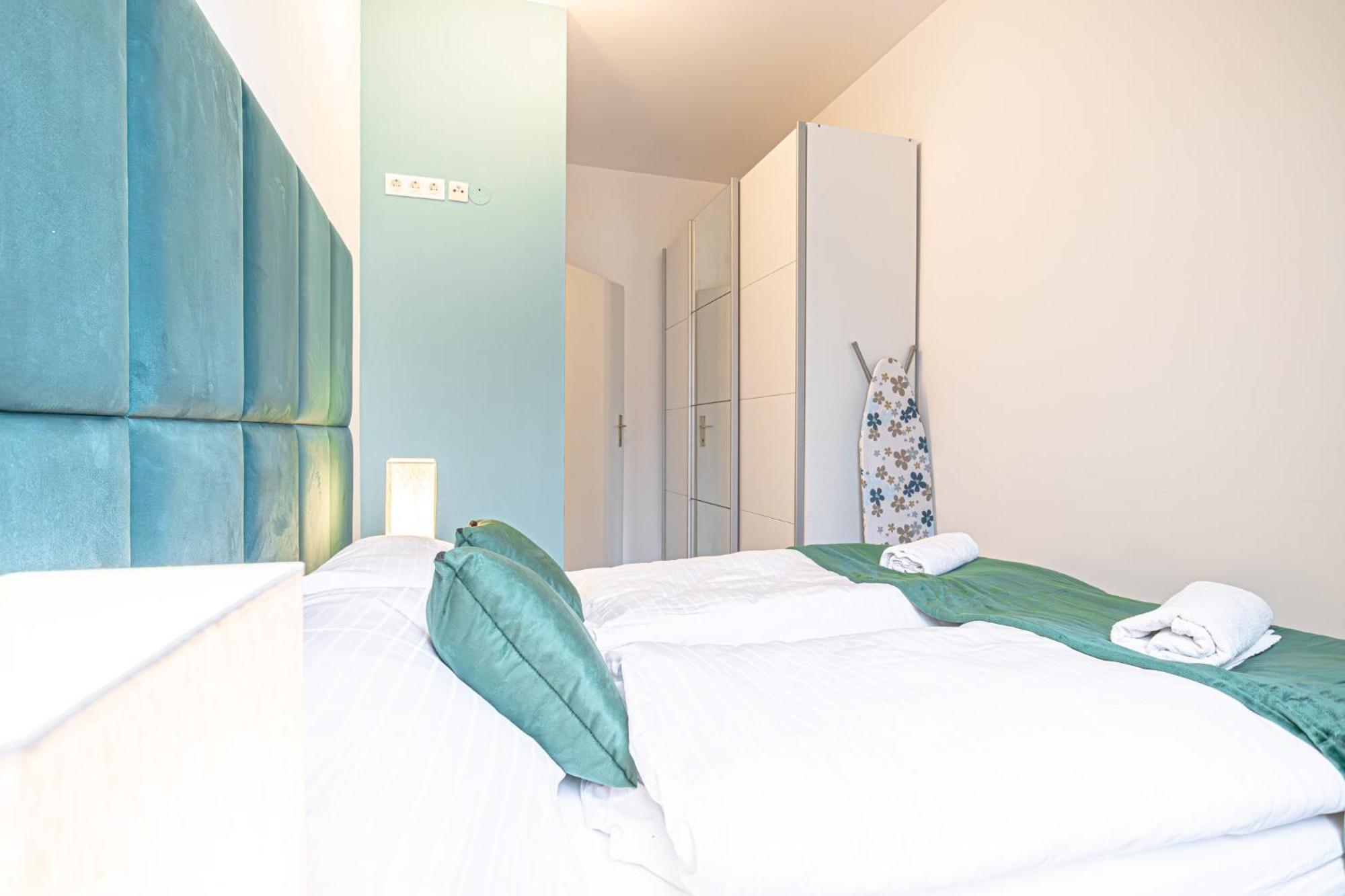 Lovely 2br & 1lr In The Heart Of Apartment *